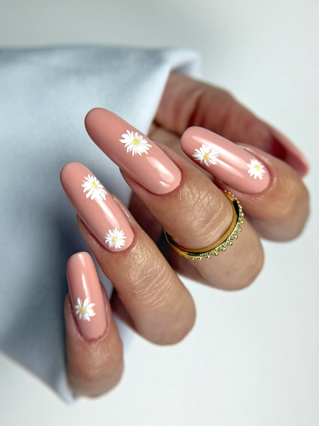 Apricot Nude Glossy Oval Daisy Nails