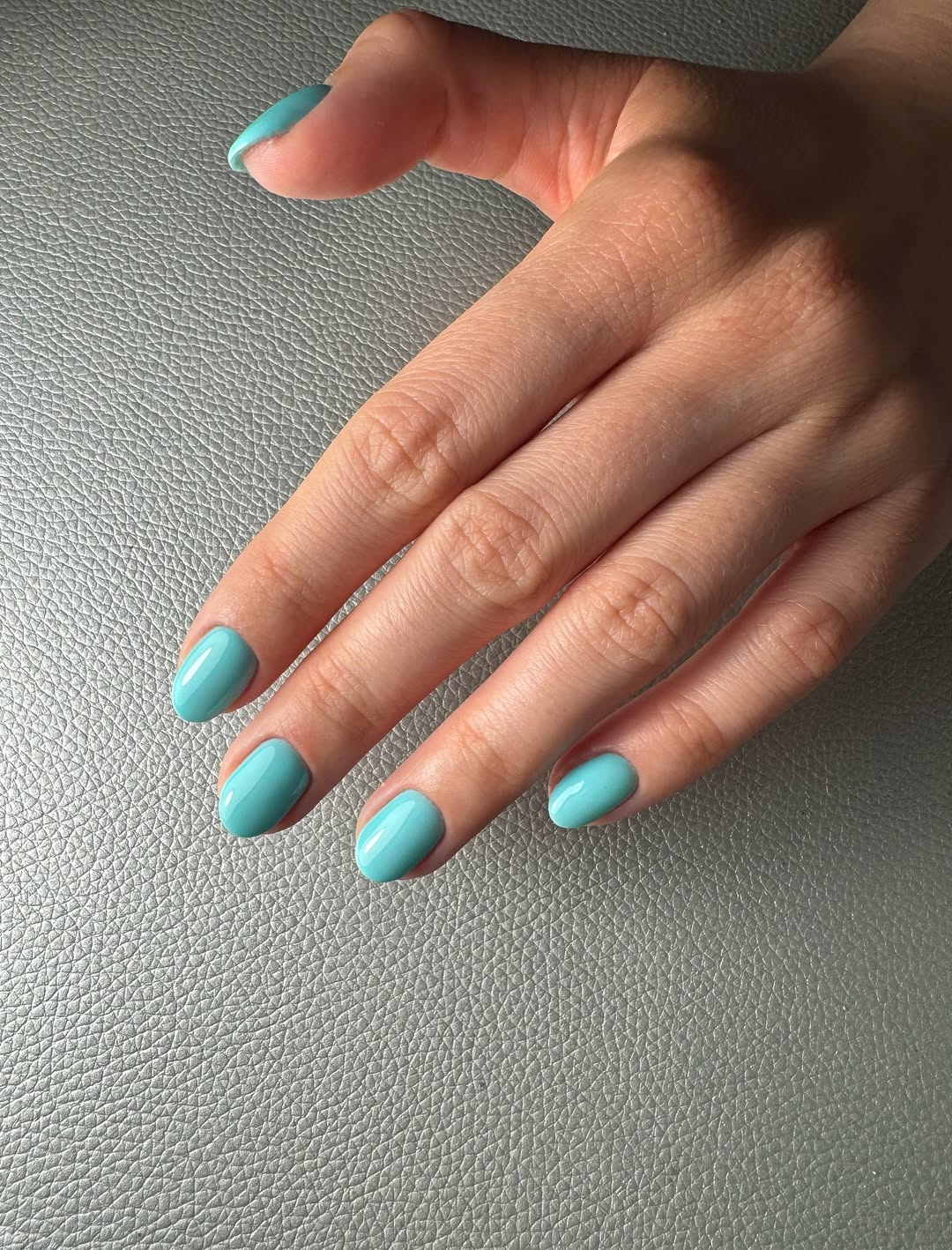 Bright Aqua Blue Glossy Round Short Nails