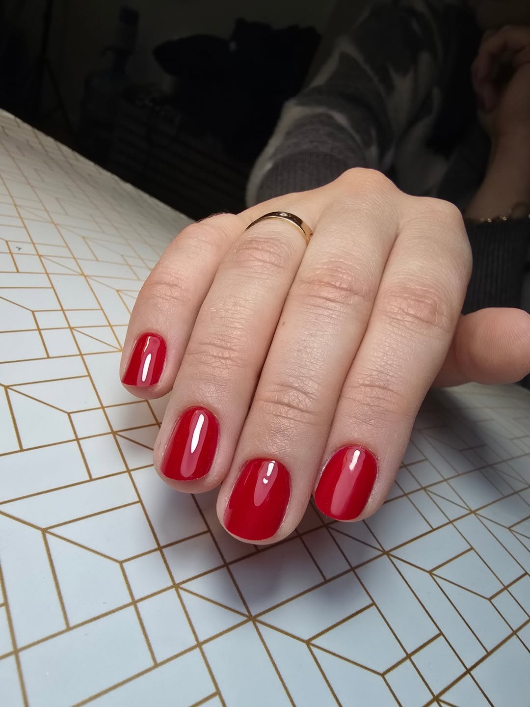 Classic Cherry Red Glossy Short Round Nails