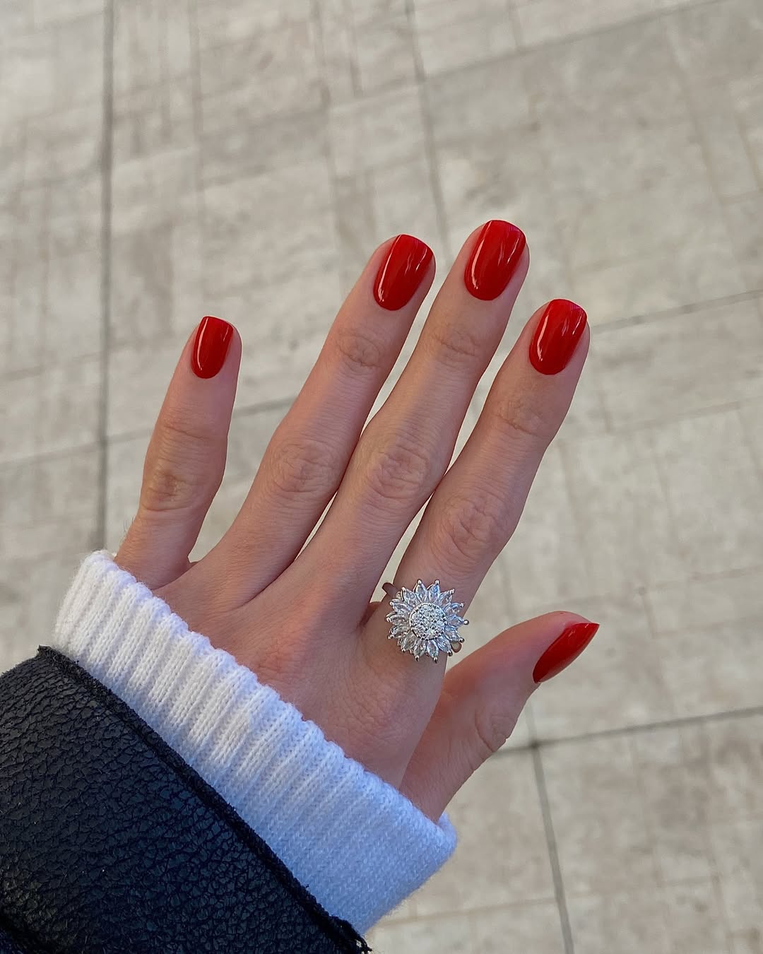 Classic Cherry Red Glossy Short Round Nails