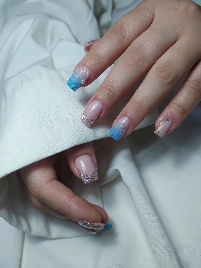 Coastal Mermaid Shells with Wavy French Tips