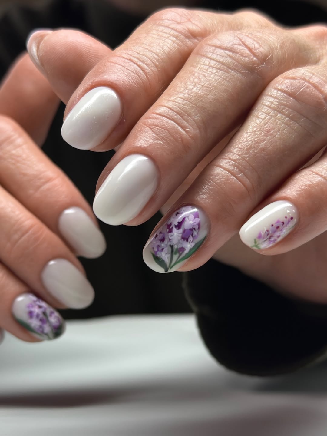 Delicate Lilac Floral White Glossy Oval Nails
