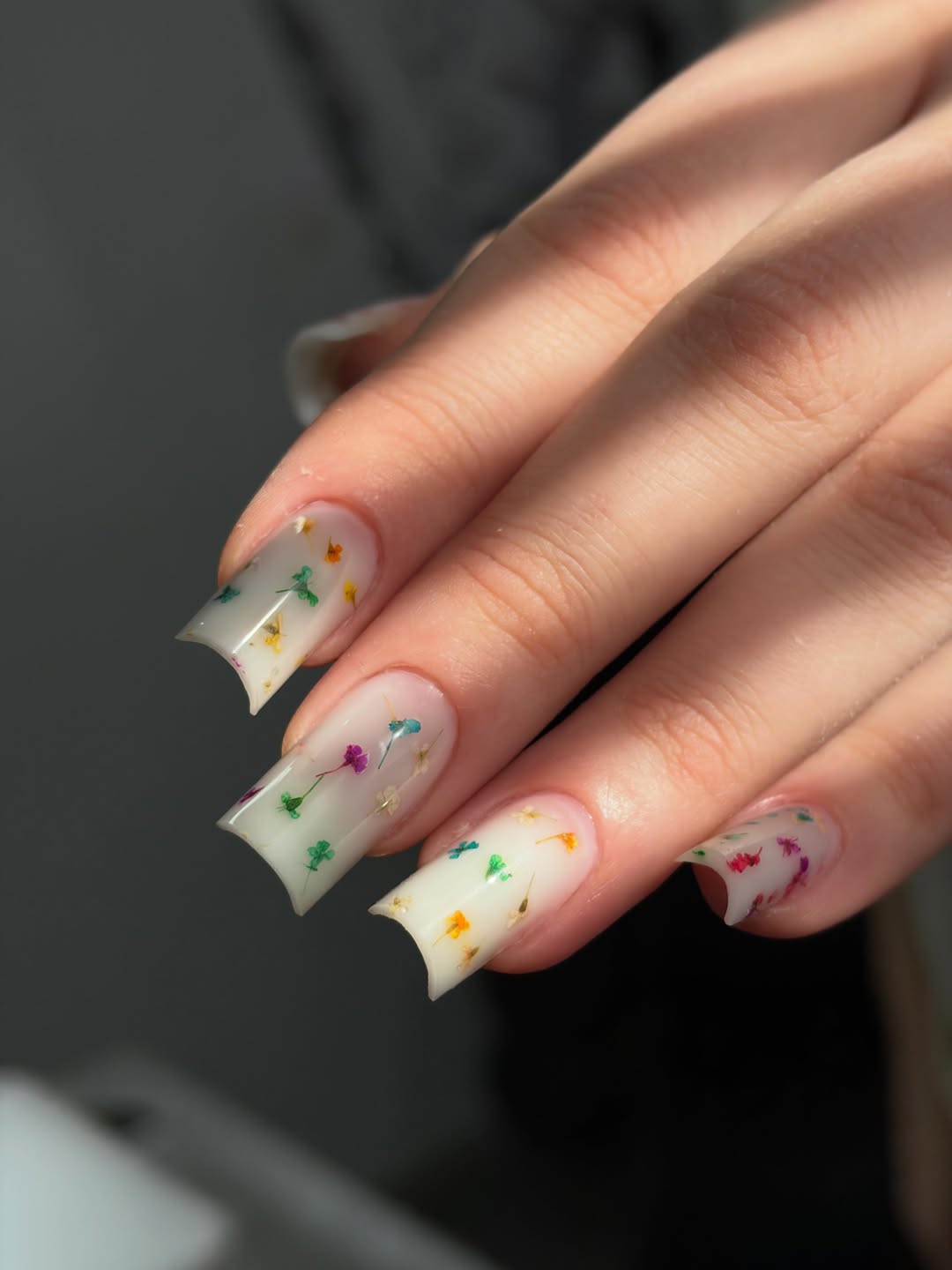 Encapsulated Dried Flowers Milky White Sculpture Nails