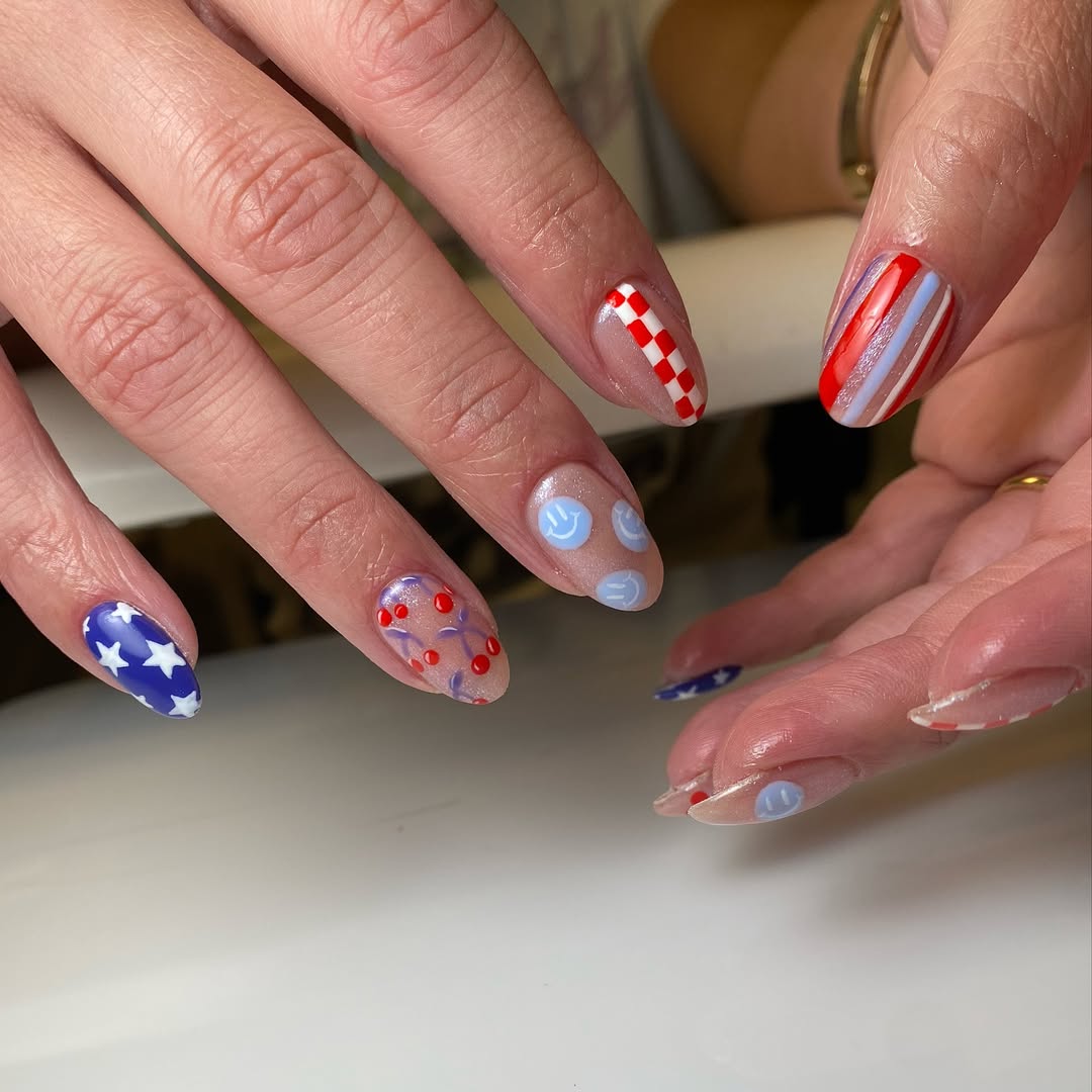 Fun USA Themed Mix and Match Glitter Nails
