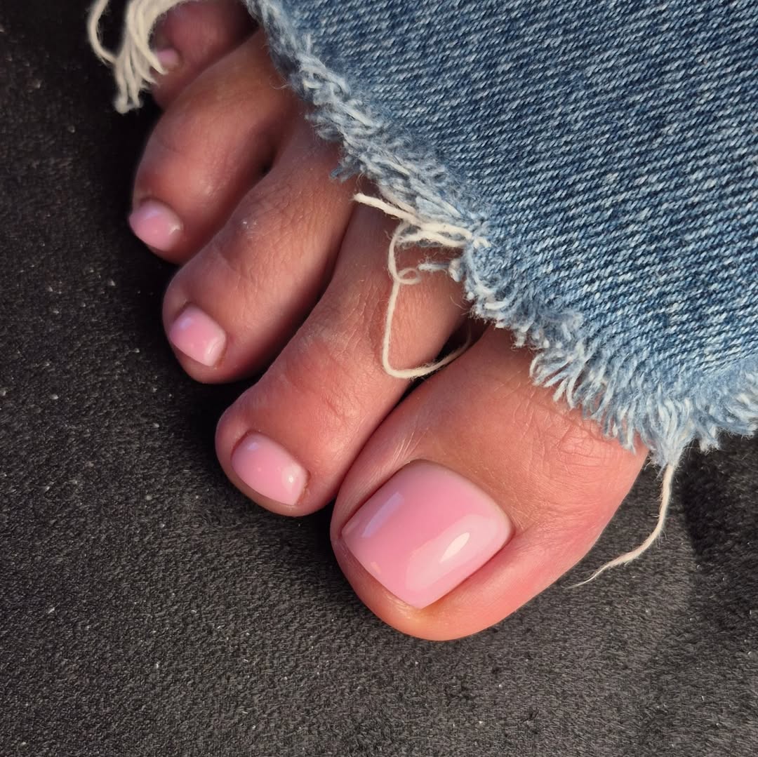 Glossy Bubblegum Pink Solid Color Pedicure