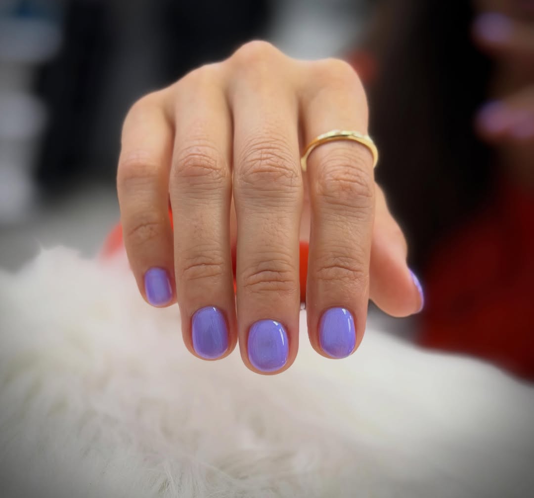 Glossy Lavender Solid Round Short Nails