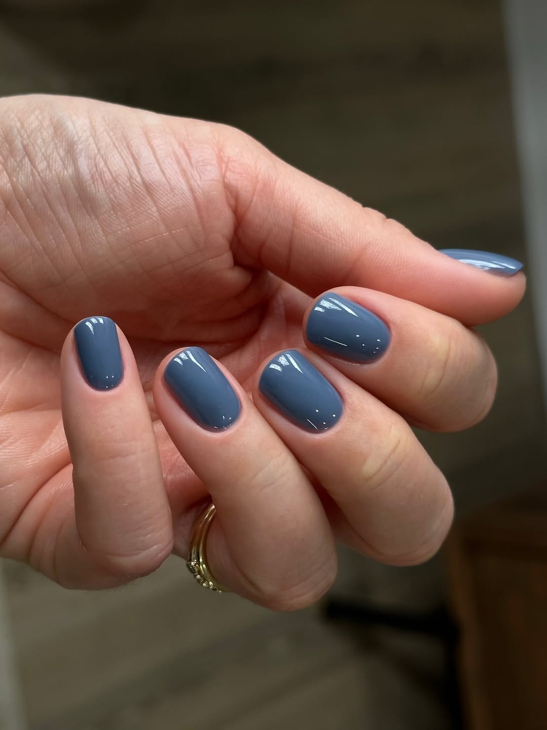 Glossy Midnight Blue Short Round Nails