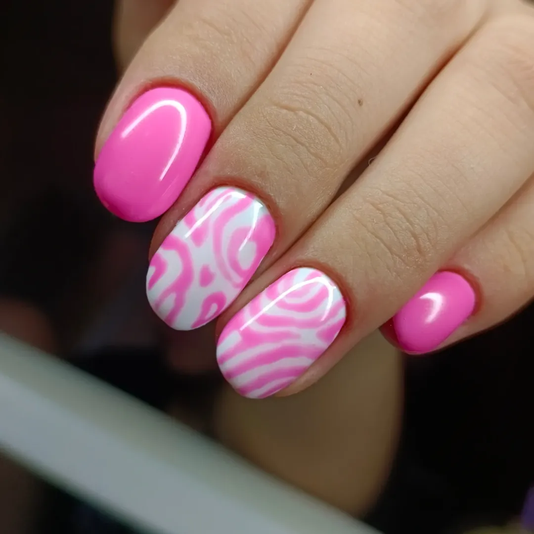 Hot Pink Swirls Glossy Oval Nails