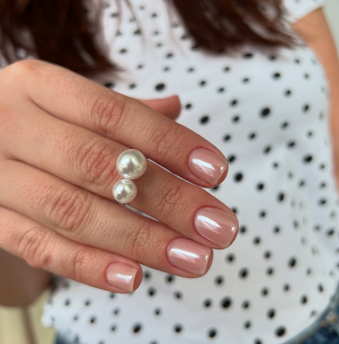 Iridescent Pink Shimmer Short Squoval Nails