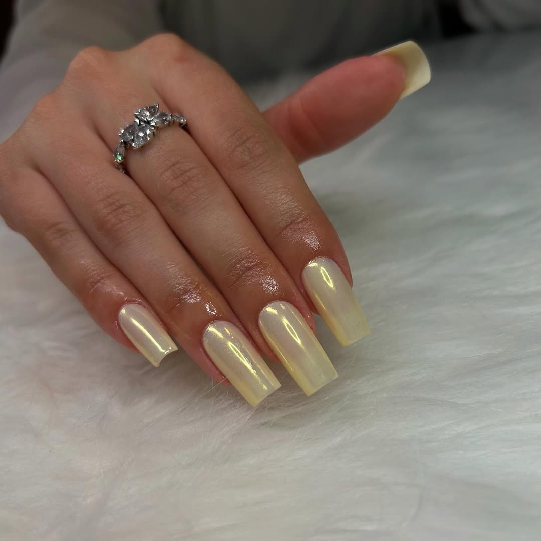 Iridescent Yellow Pearl Shimmer Long Coffin Nails