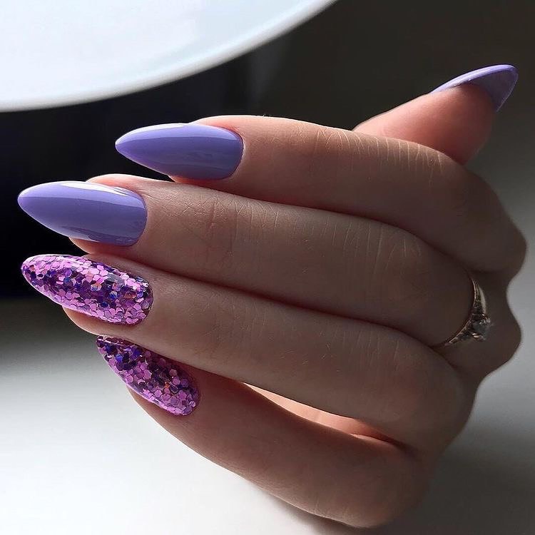 Lavender Glossy Stiletto Glitter Accent Nails
