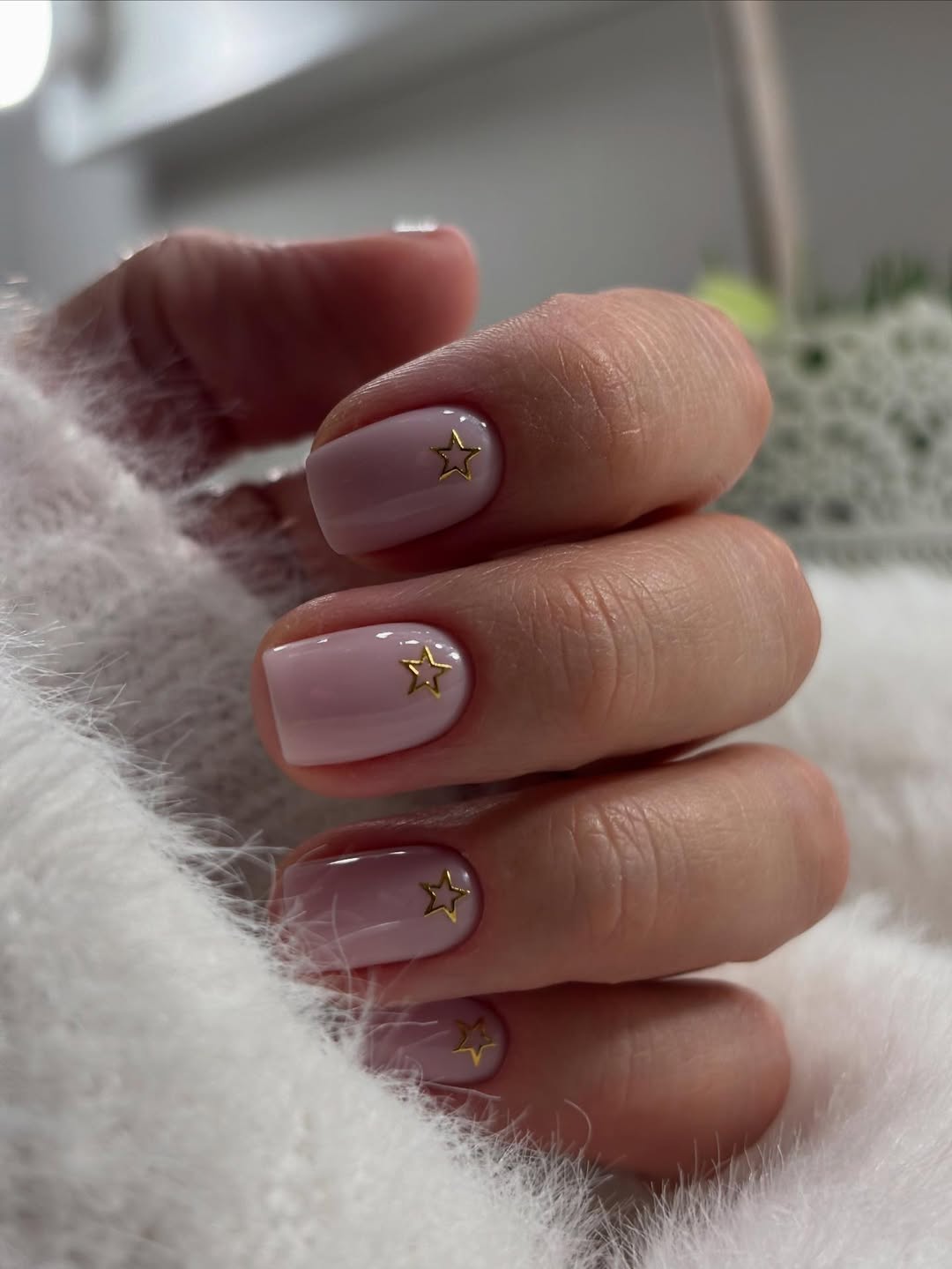 Lavender Jelly Gold Star Short Round Nails