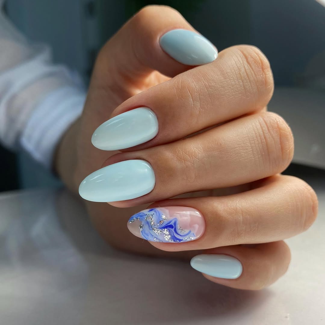 Light Blue Ocean Swirl Accent Nails