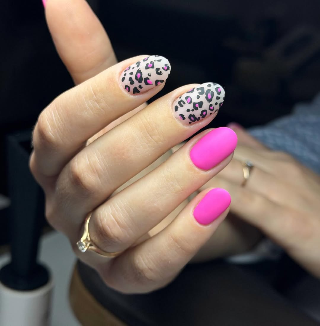 Matte Magenta and Pink Leopard Print Oval Summer Nails