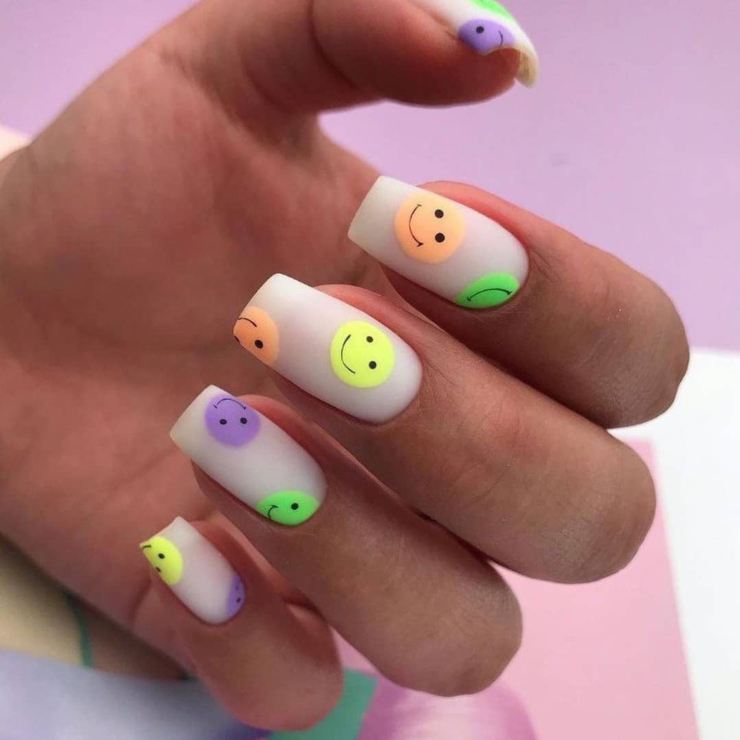 Matte White Smiley Face Pop Art Nails
