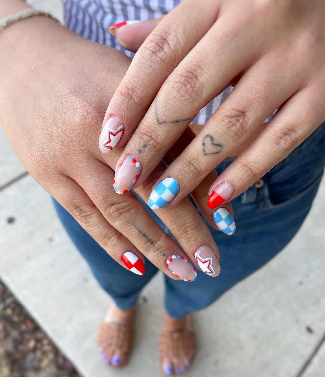 Patriotic Red White Blue Checkerboard Star Outline Nails