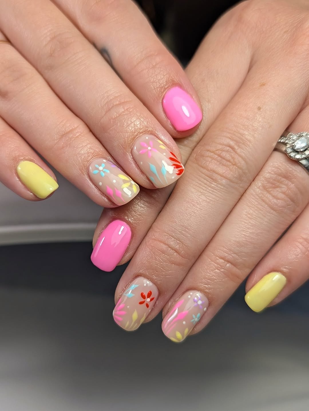 Playful Pastel Abstract Floral Accent Nails