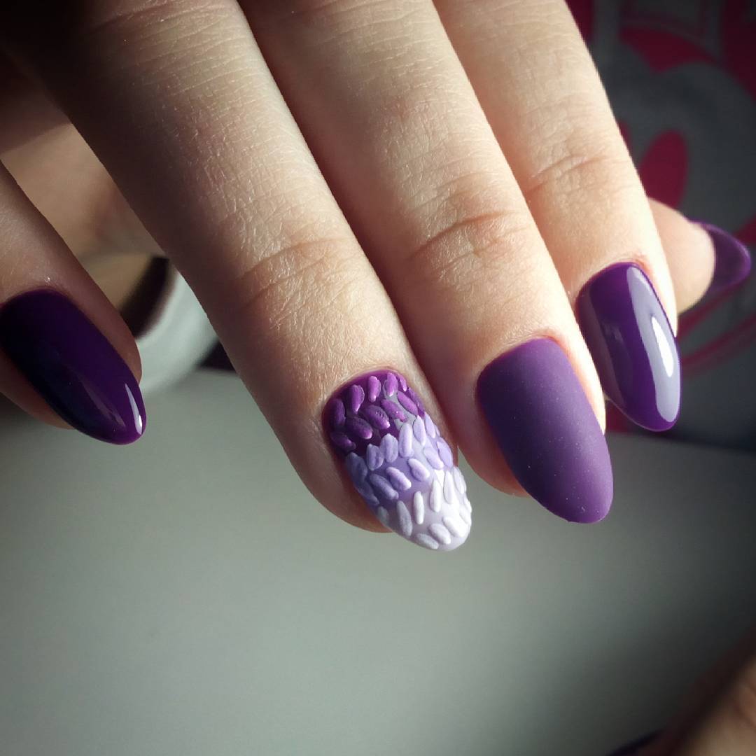 Purple Matte Glossy Ombré Knit Oval Nails