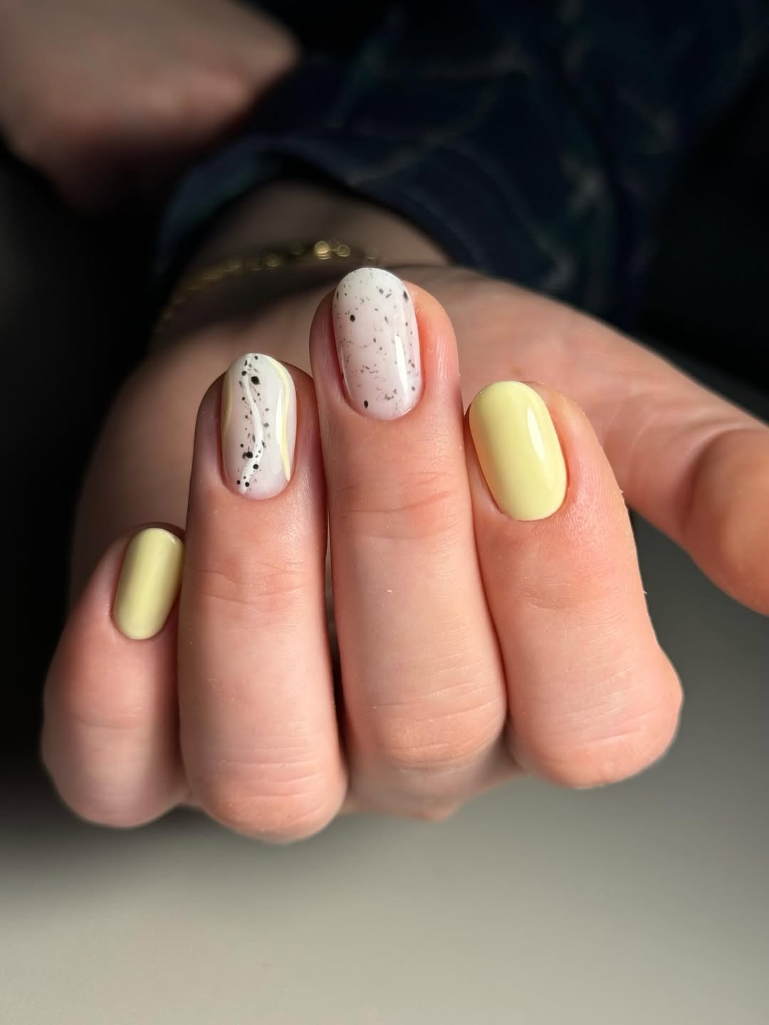 Soft Yellow Speckled Egg Short Oval Nails
