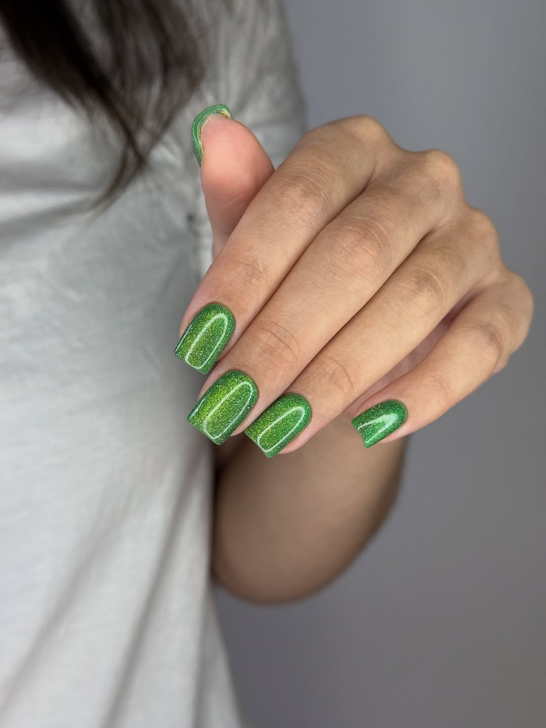 Vibrant Emerald Shimmer Short Square Nails