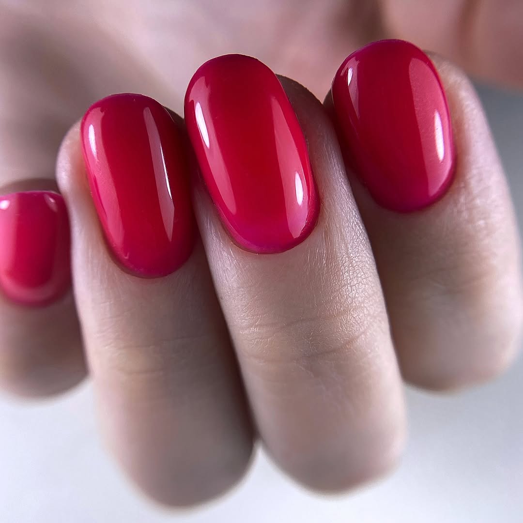 Vibrant Fuchsia Short Glossy Oval Nails