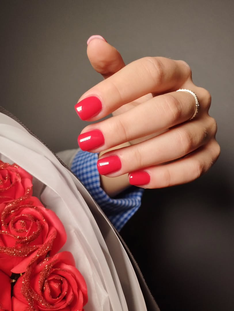 Vibrant Red Glossy Short Round Nails