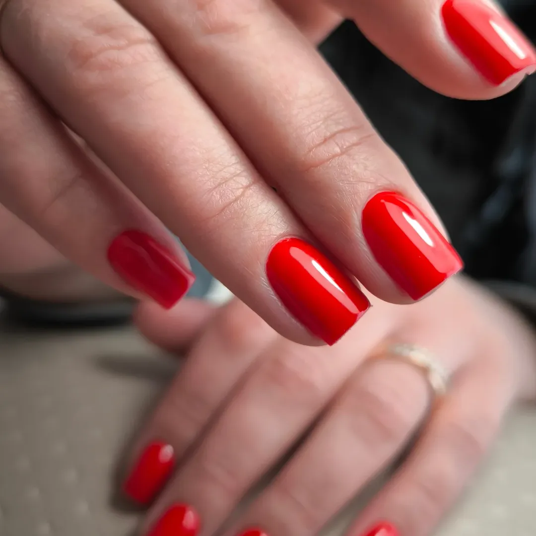 Vibrant Red Summer Short Squoval Gel Nails