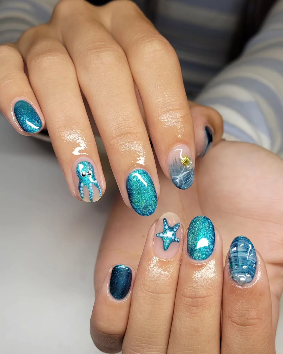 Whimsical Ocean Teal Glitter Art Short Oval Nails