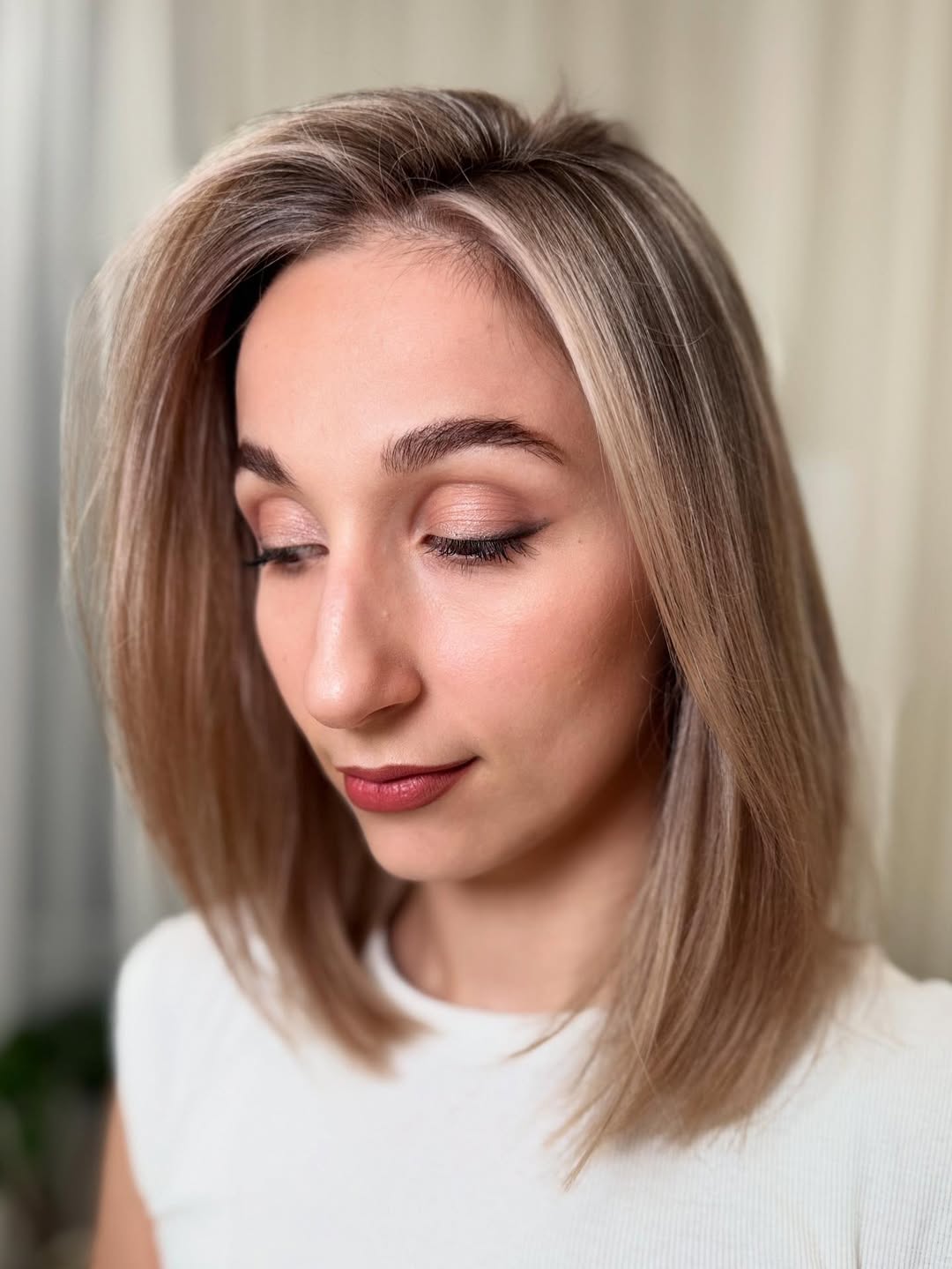 Caramel Blonde Lob With Volume And Subtle Highlights