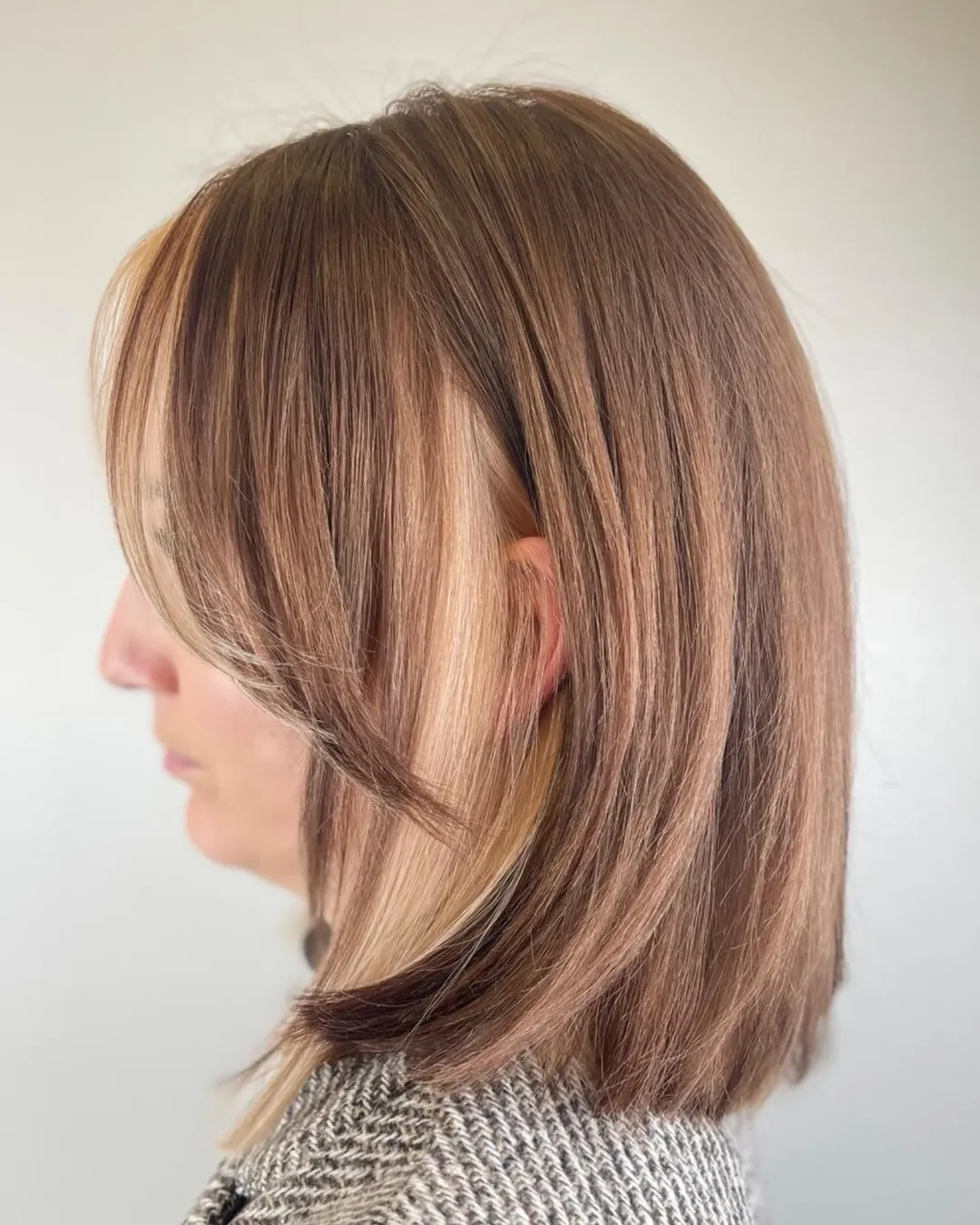 Caramel Brown Lob With Honey Blonde Money Piece