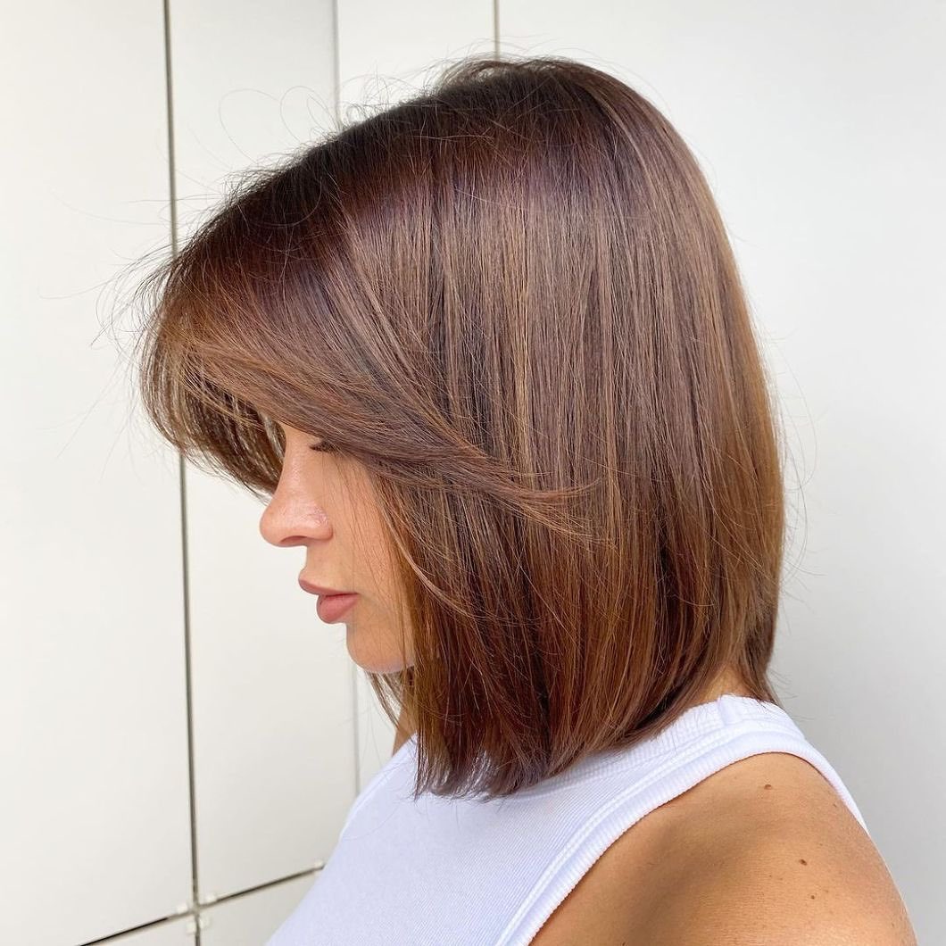 Caramel Highlights Medium Bob with Face-Framing Bangs