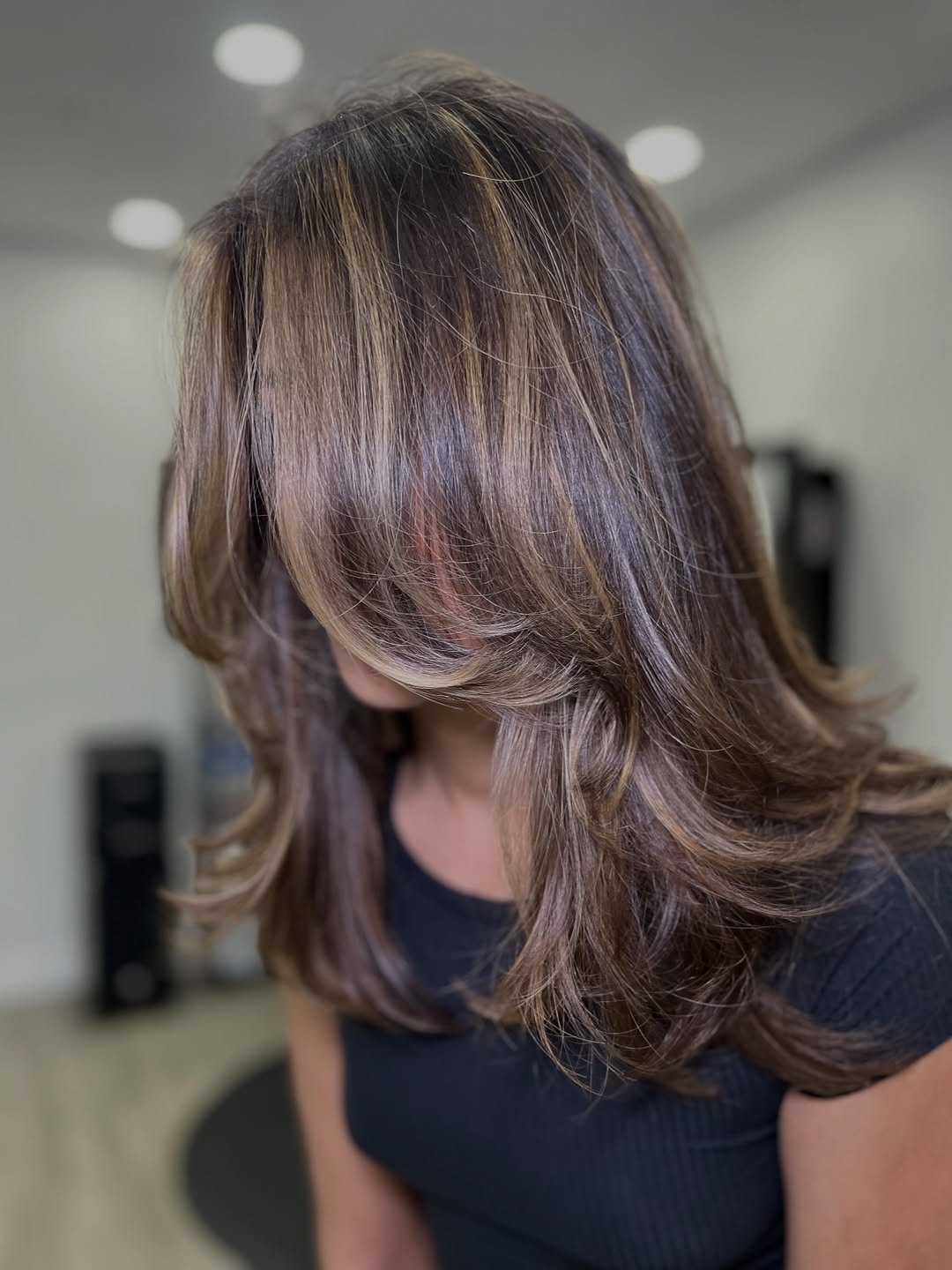 Caramel Highlights On Layered Medium Hair