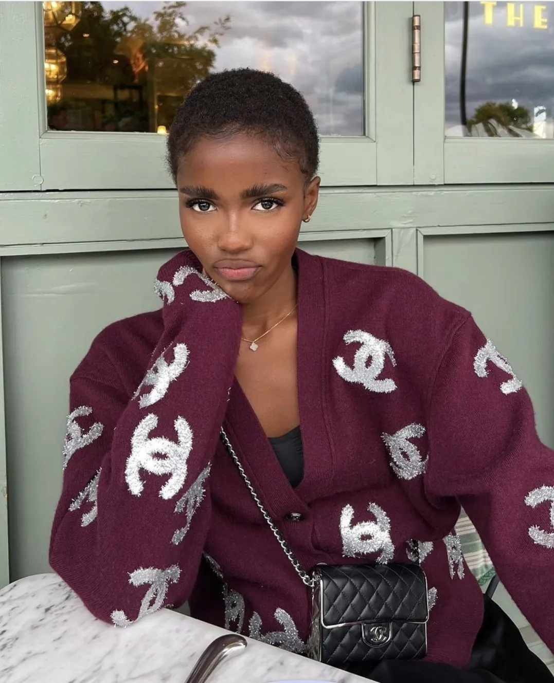 Chic Cropped Tapered Cut With Defined Edges