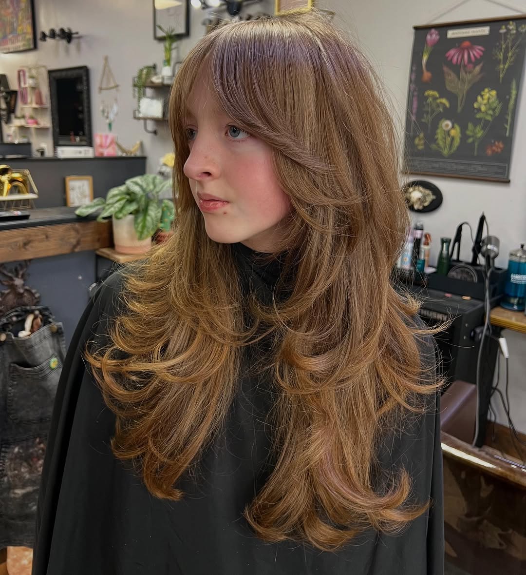 Choppy Golden Bronde Shag with Face-Framing Layers