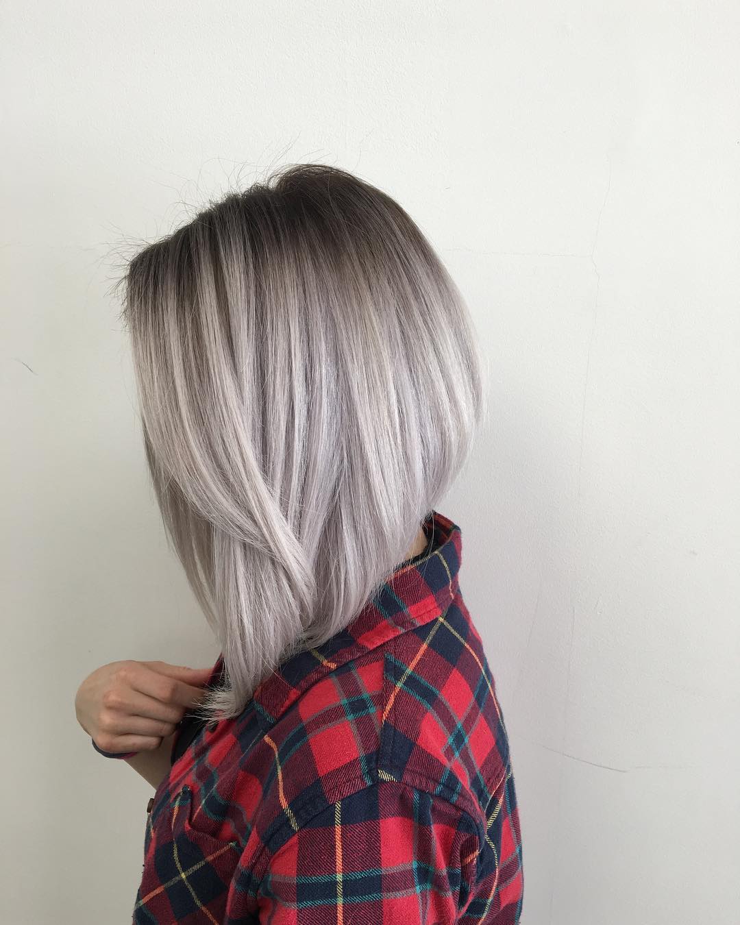 Cool Ash Blonde Inverted Lob With Shadow Root