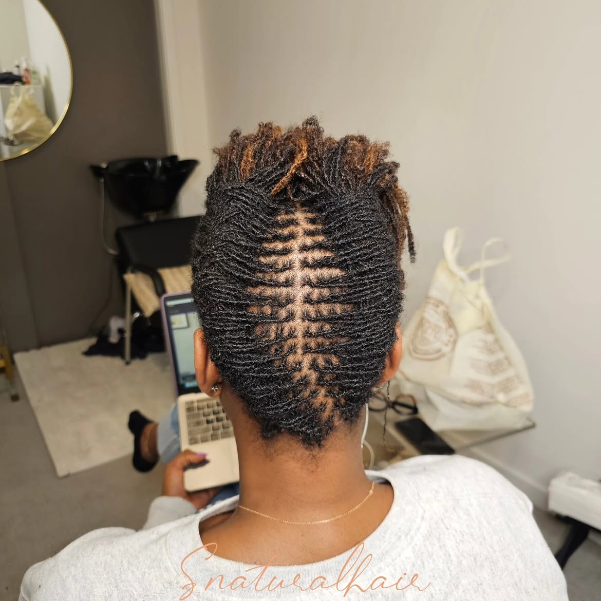 Geometric Double-Row Twist And Wave Hairstyle
