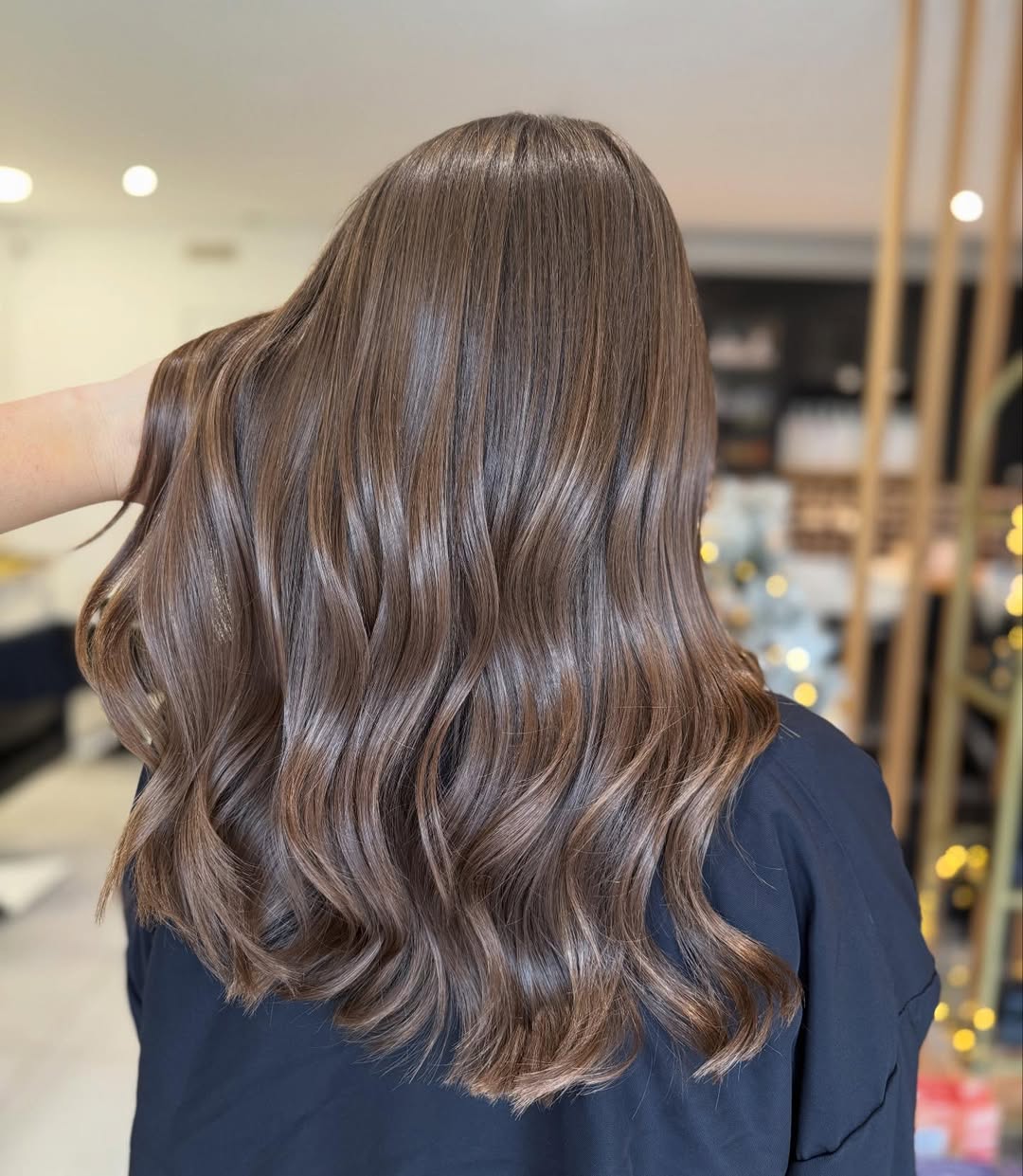 Glossy Chocolate Brown Gentle Waves