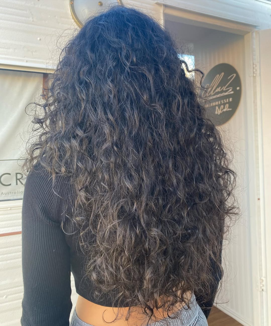 Mahogany Curly Layers With Defined Volume