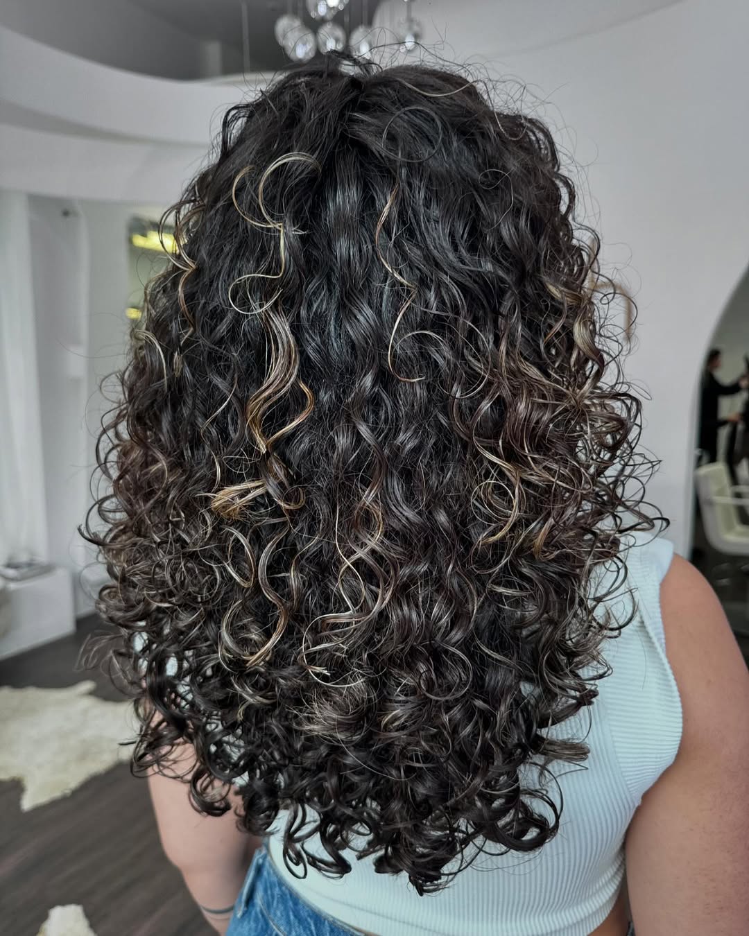 Multi-Dimensional Curly Mid-Back Layers