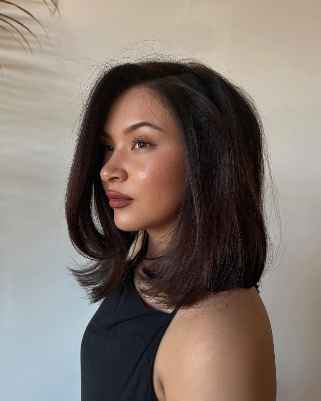 Relaxed Brunette Lob With Face-Framing Layers