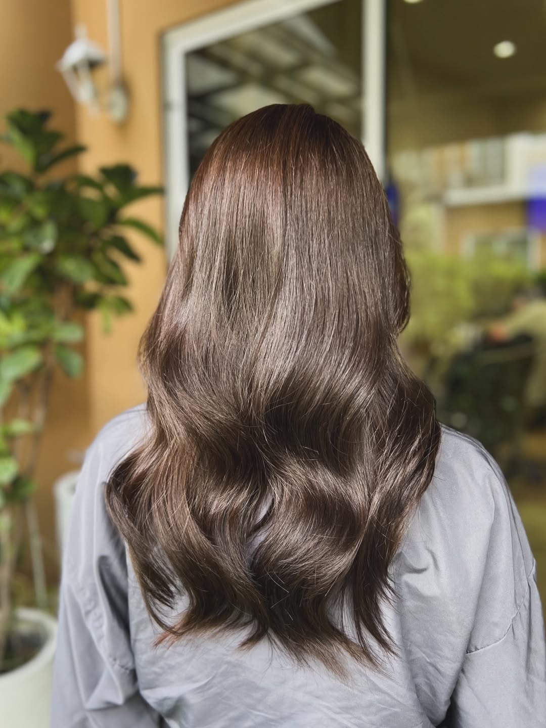 Rich Espresso Waves With Subtle Auburn Highlights