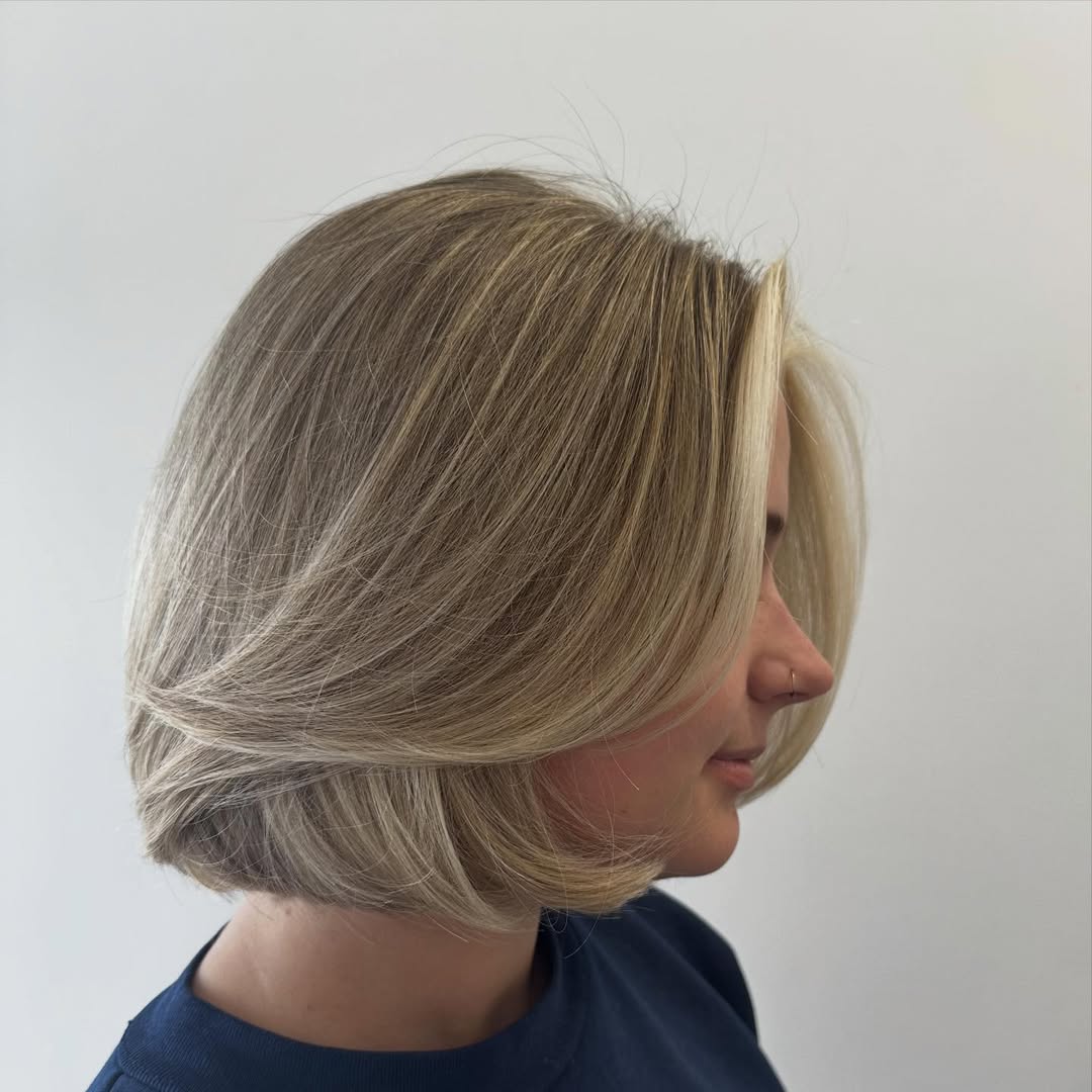 Soft Layered Blonde Bob With Face-Framing