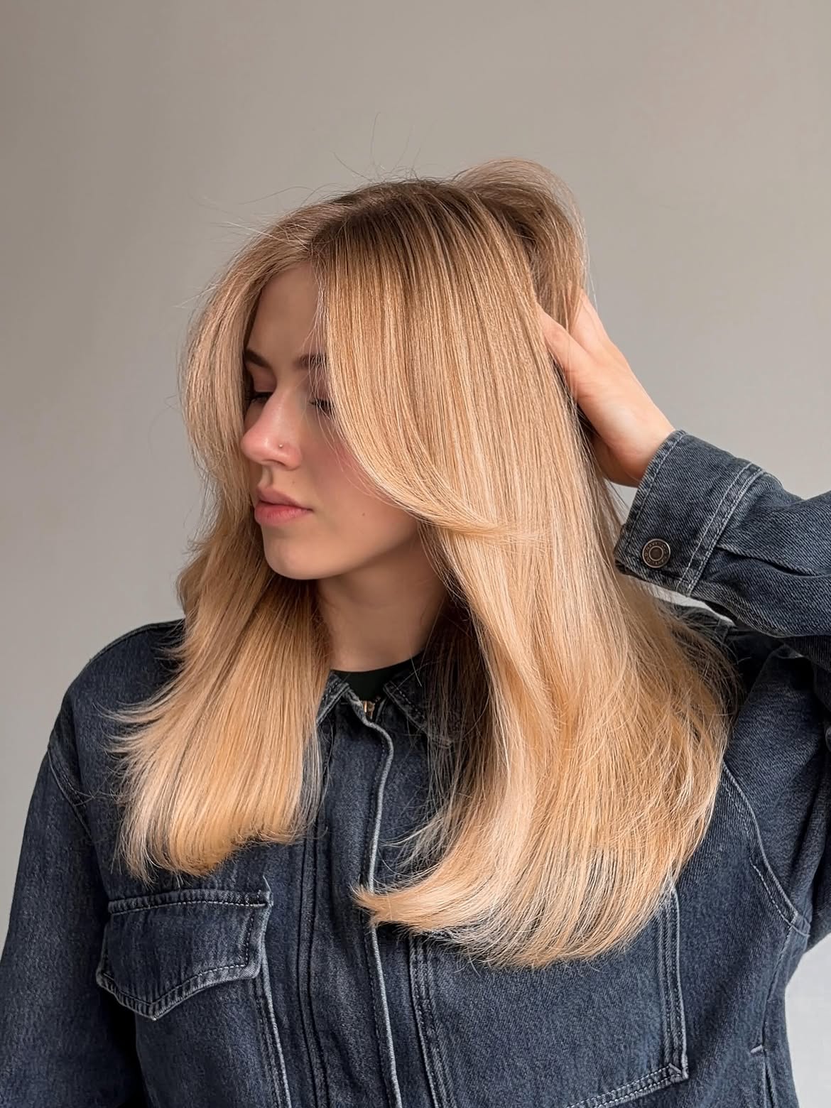 Sun-Kissed Honey Blonde Layers With Face-Framing