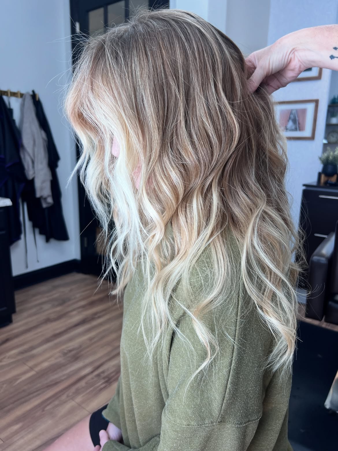 Tousled Honey Blonde Waves With Face Framing