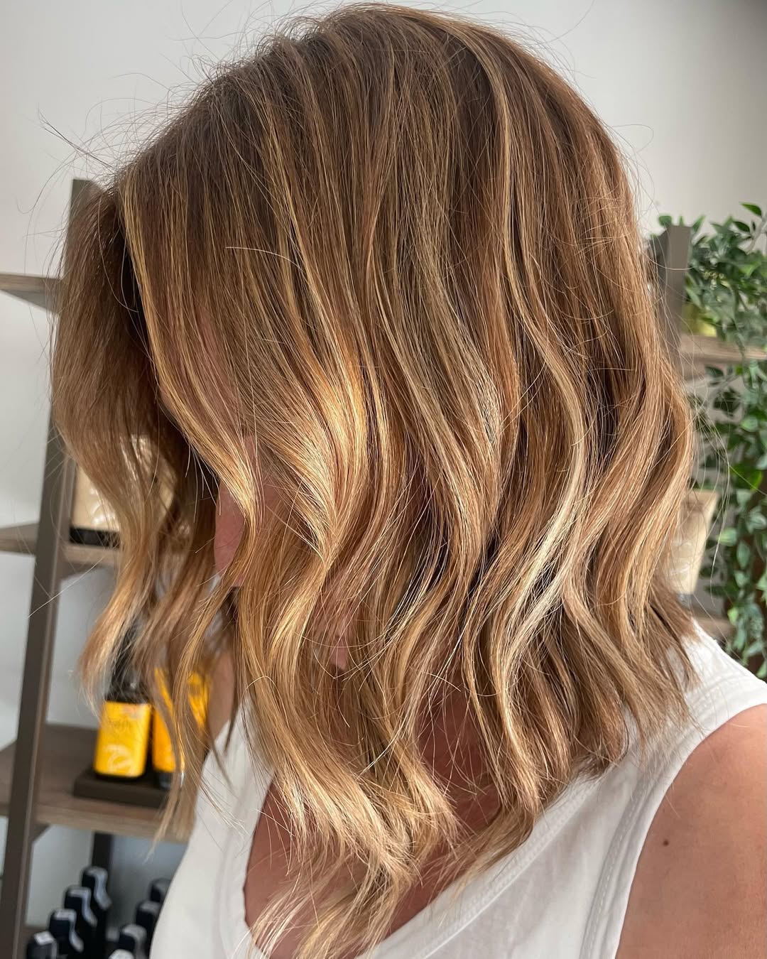 Wavy Honey Blonde Lob With Lived-In Color