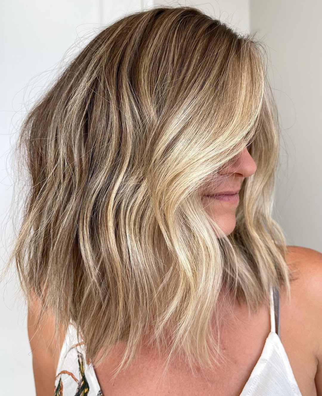 Wavy Honey Blonde Lob With Lived-In Look