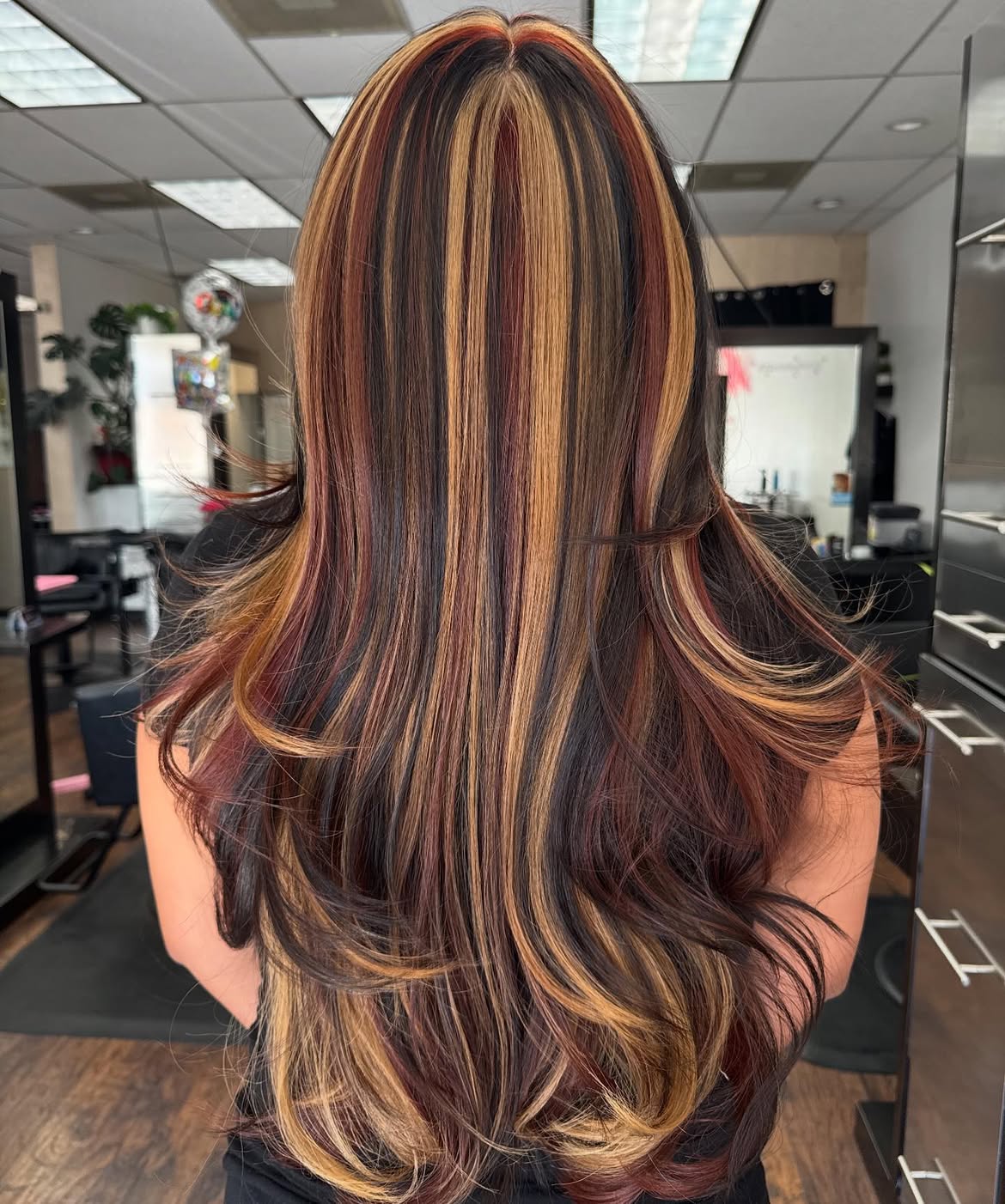 Bold Striking Chunky Highlights On Long Waves