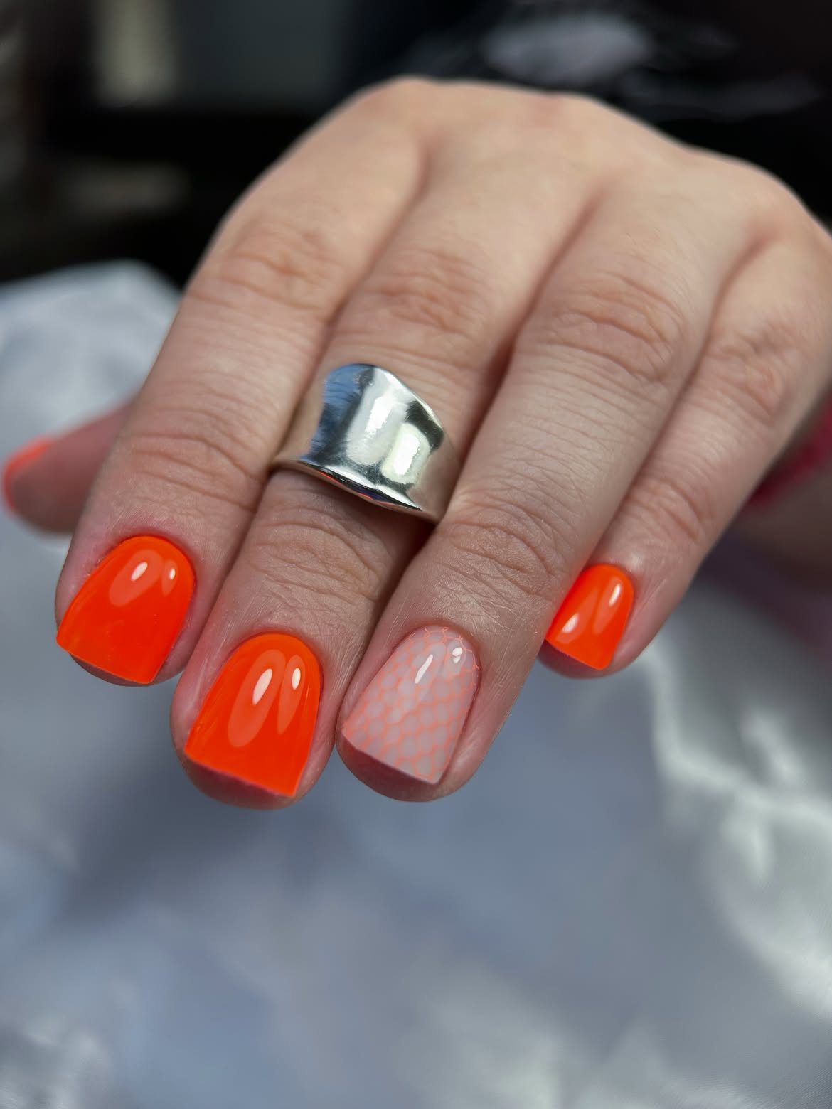 Bright Orange Glossy Swirl Accent Nails