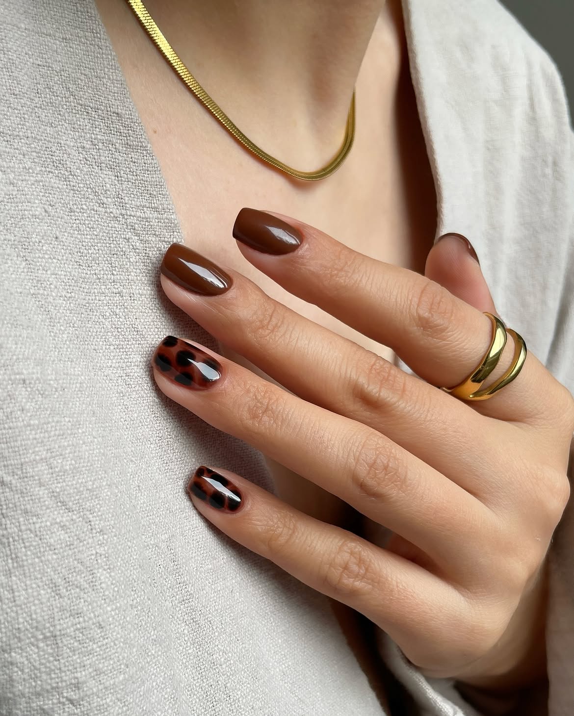 Chocolate Tortoiseshell Mismatched Almond Nails