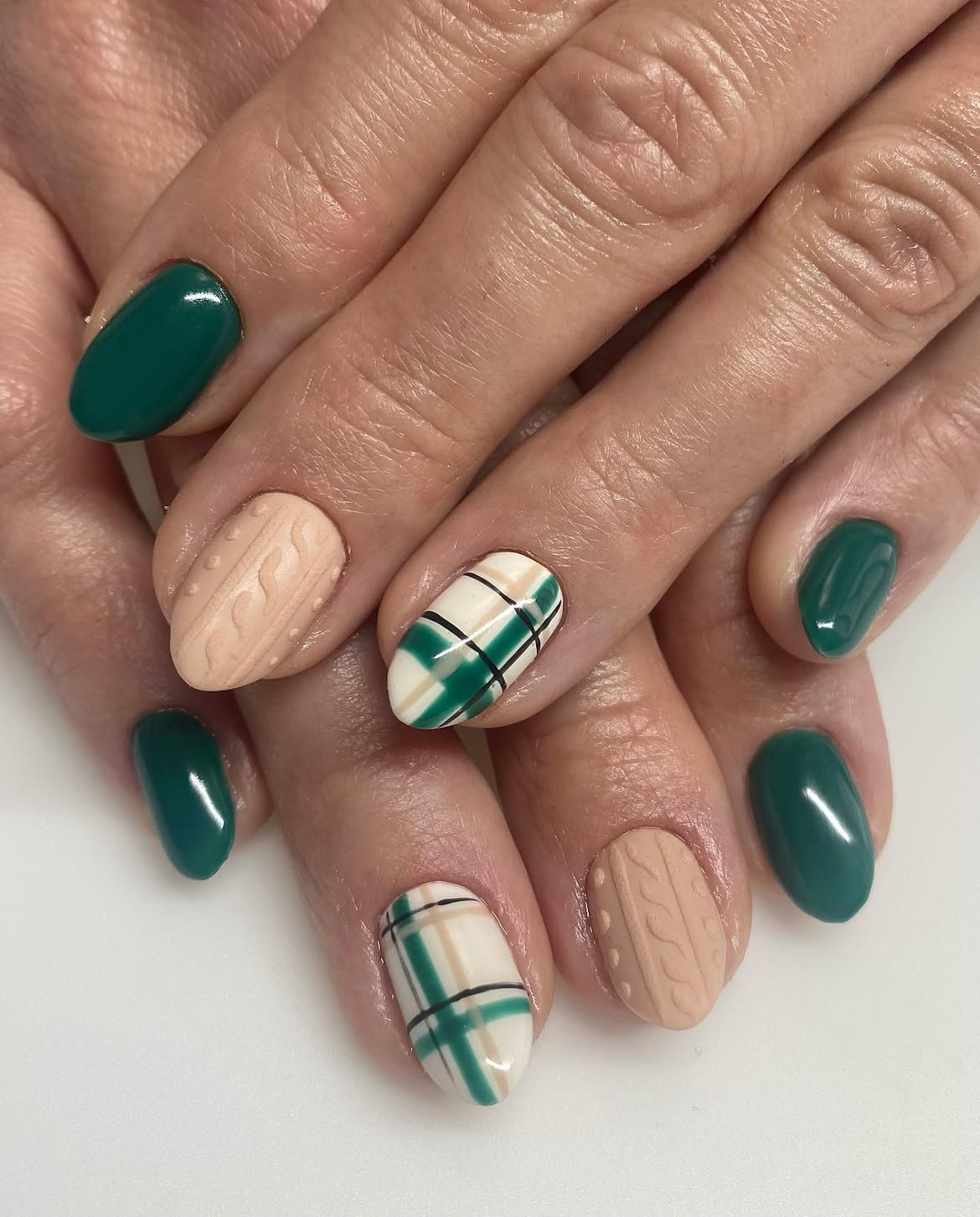 Cozy Cable Knit Plaid Fall Nails